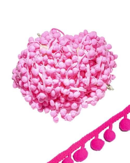 banda cu ciucuri; ciucuri pe banda; www.del-cucito.ro