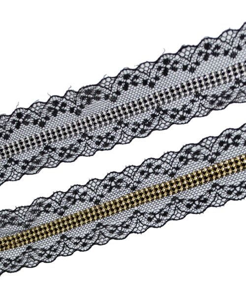 dantela brodata cu lant metalic 40+7mm; banda pasmanterie; banda pasmanterie cu lant; pasmanterie