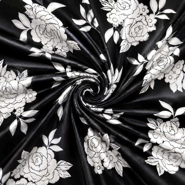 Satin elastic negru cu imprimeu floral alb