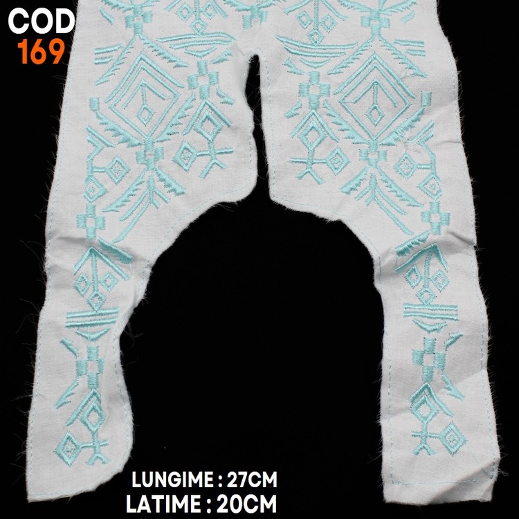 Guler decorativ brodat pe suport textil