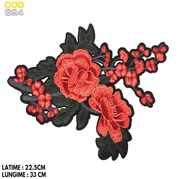 Aplicație brodată florală cu trandafiri și flori decorative