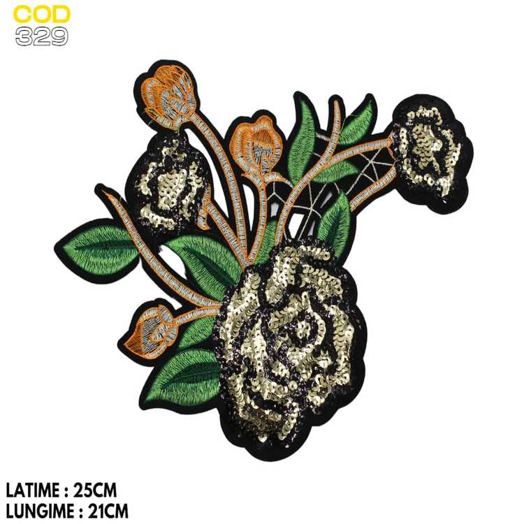 Aplicație brodată florală cu paiete și flori decorative