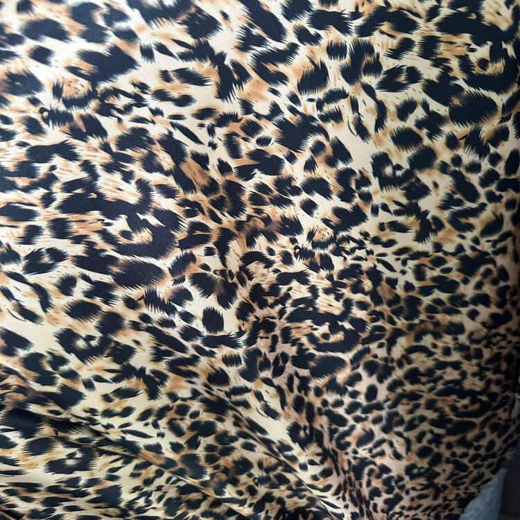 Satin elastic cu imprimeu animal print