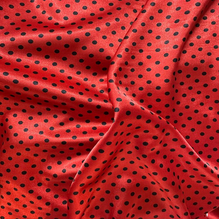 Satin elastic roșu cu buline negre