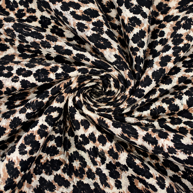 In imprimat cu model animal print Leopard