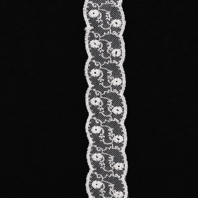 Dantelă Brodată pe Tulle – Lățime 3 cm